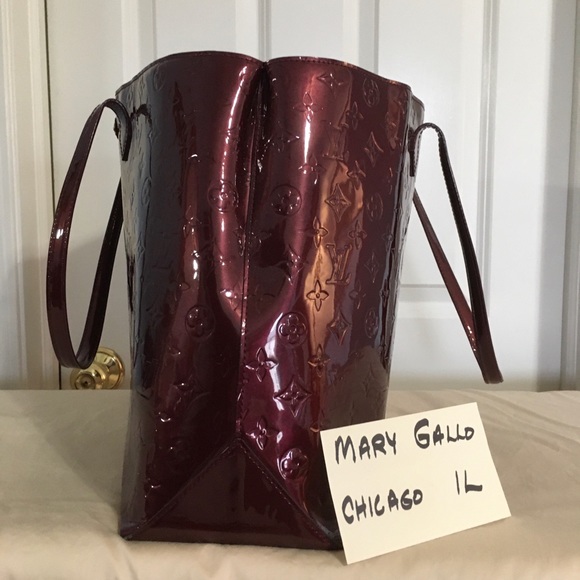 Authentic Louis Vuitton tote in raspberry patent. - Picture 6 of 9